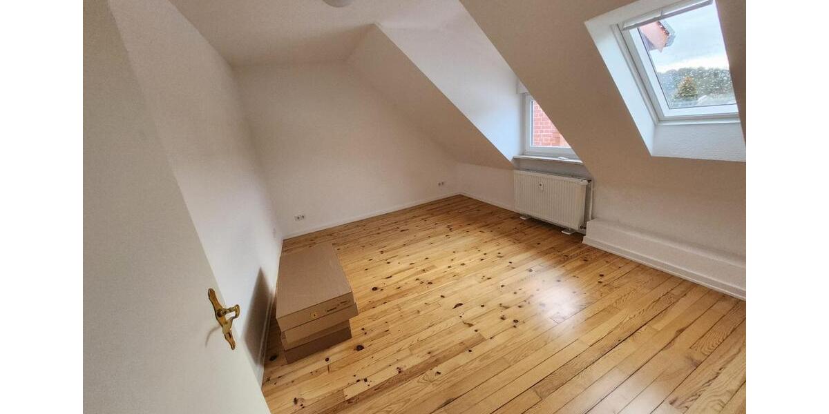 Dachgeschoßwohnung Neunkirchen - 3 Zimmer, 75 m&sup2;, 640&euro; | Angebot:25648960