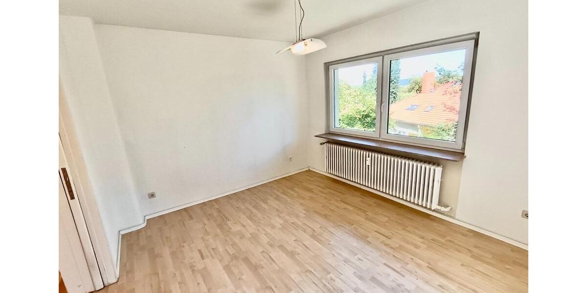 Etagenwohnung Saarbrücken St. Arnual - 4 Zimmer, 100 m&sup2;, 225.000&euro; | Angebot:25887877