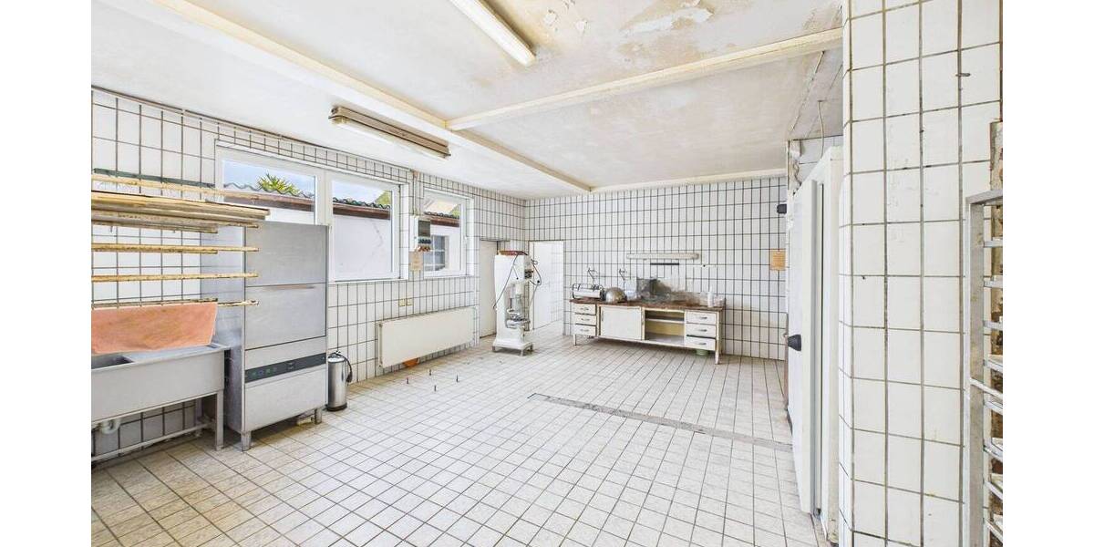 Einfamilienhaus Saarlouis Lisdorf - 8 Zimmer, 244 m&sup2;, 590.000&euro; | Angebot:25687196