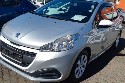 Peugeot 208 105.000 km 3.490 &euro; Saarlouis 66740