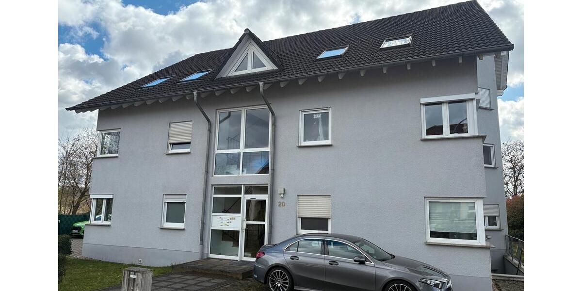 Dachgeschoßwohnung Saarlouis - 3 Zimmer, 80 m&sup2;, 770&euro; | Angebot:25945411