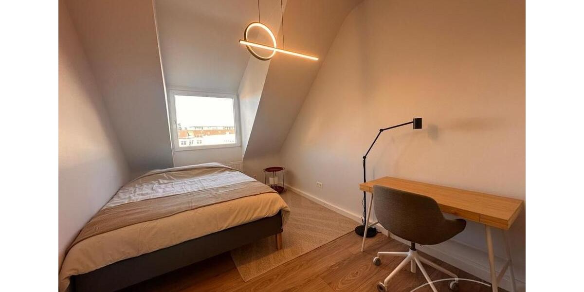 Dachgeschoßwohnung Saarbrücken Neue Bremm - 2 Zimmer, 35 m&sup2;, 890&euro; | Angebot:26484080