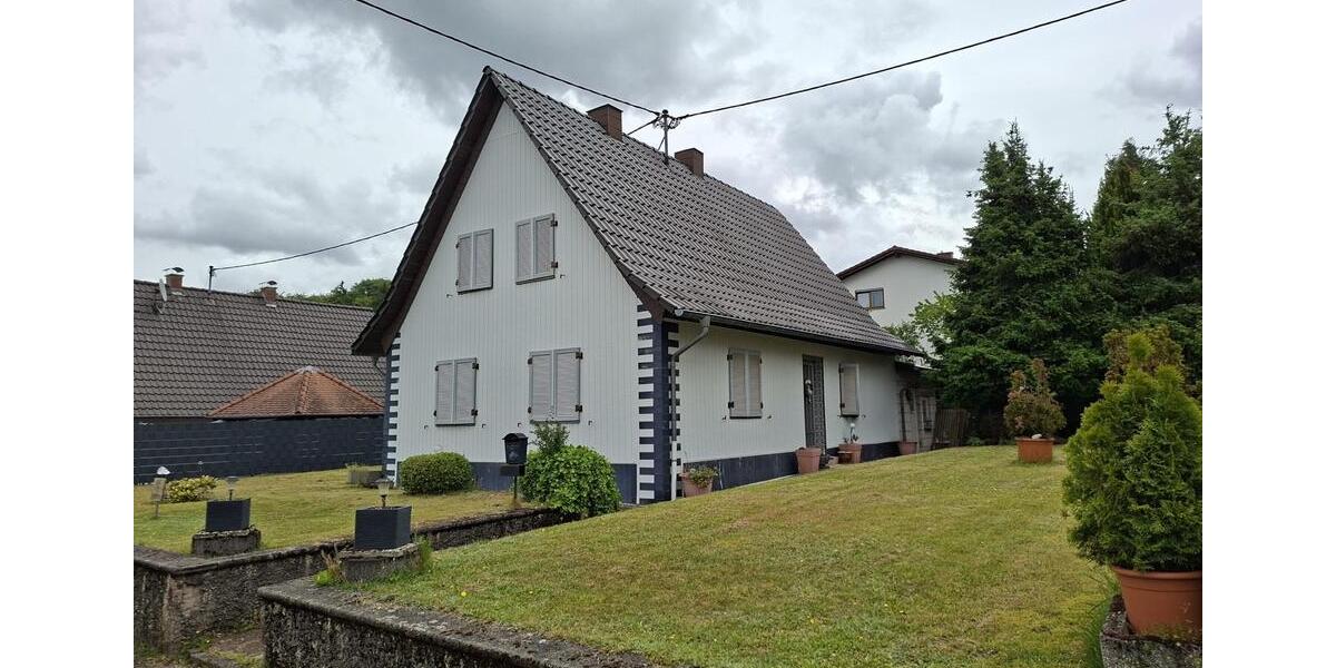 Einfamilienhaus Saarwellingen - 4 Zimmer, 93 m&sup2;, 119.000&euro; | Angebot:26739303