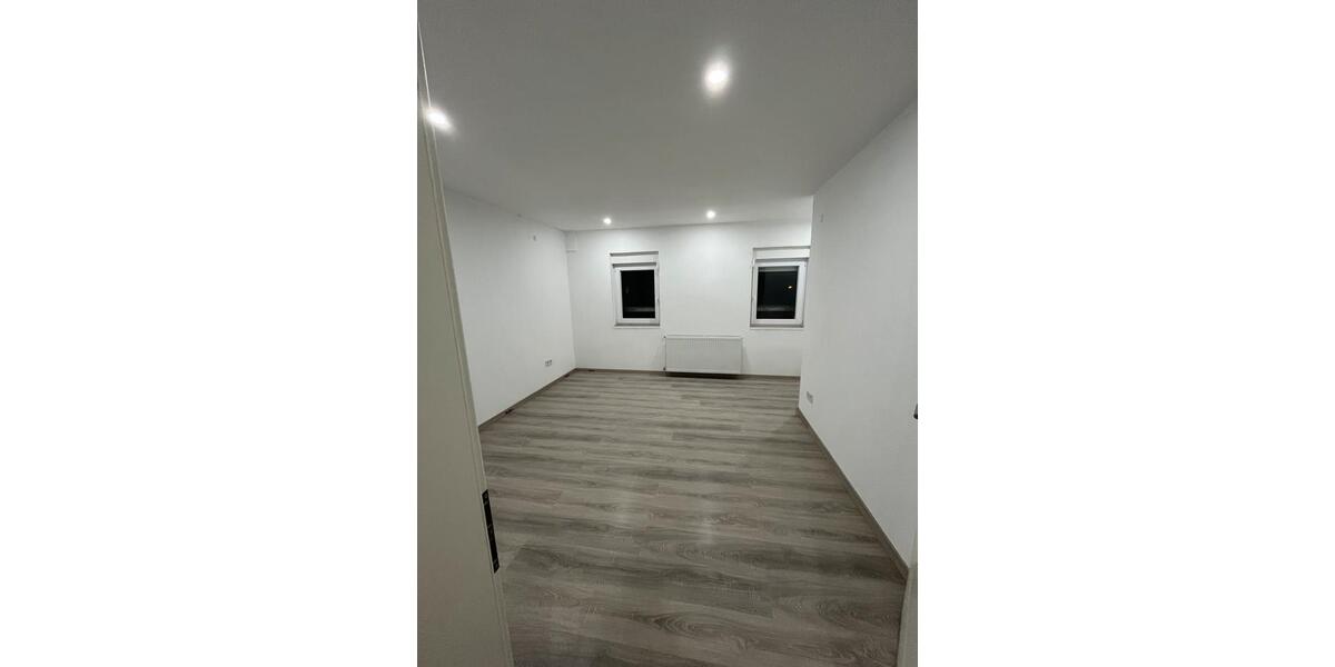 Reihenhaus Saarbrücken West - 3.5 Zimmer, 110 m&sup2;, 220.000&euro; | Angebot:27290818