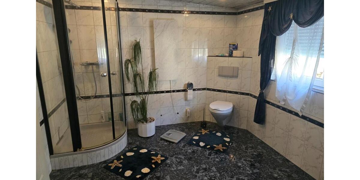 Etagenwohnung Saarbrücken Brebach-Fechingen - 8 Zimmer, 285 m&sup2;, 375.000&euro; | Angebot:26050619