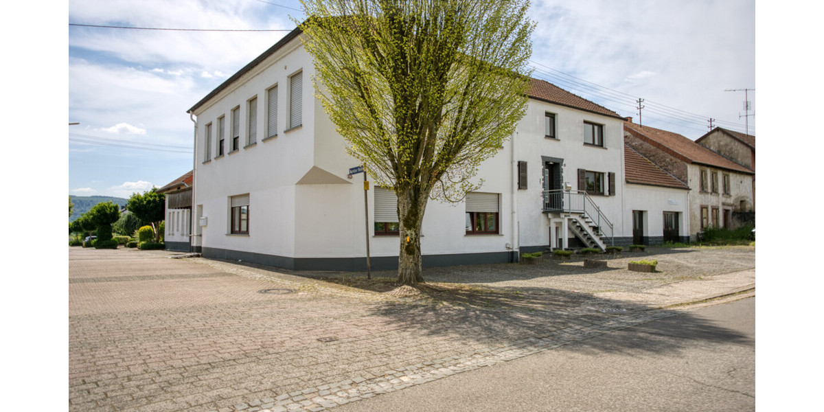 Attraktives Mehrfamilienhaus für Kapitalanleger in Schmelz-Hüttersdorf - Mehrfamilienhaus, Wohnhaus Schmelz / Hüttersdorf Hüttersdorf | Angebot:27010347
