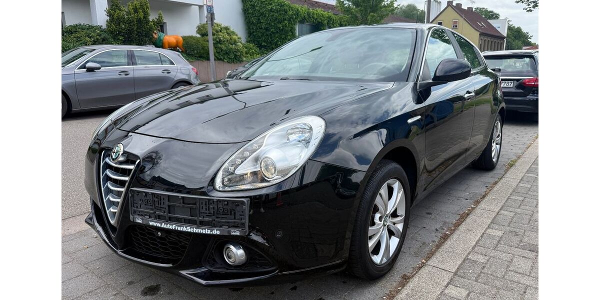 Alfa Romeo Giulietta 153.000 km 8.390 &euro; Saarbrücken Dudweiler 66125