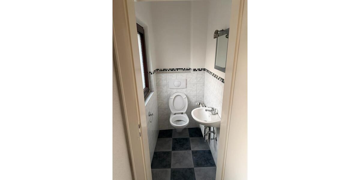 Einfamilienhaus Saarbrücken Malstatt - 7 Zimmer, 120 m&sup2;, 1.500&euro; | Angebot:25137831