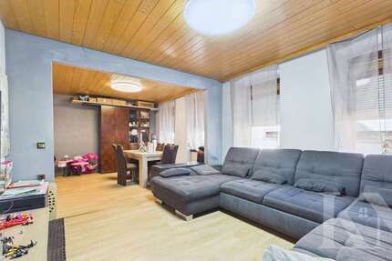 Haus Schiffweiler - 9 Zimmer, 172 m&sup2;, 99.000&euro; | Angebot:26747999