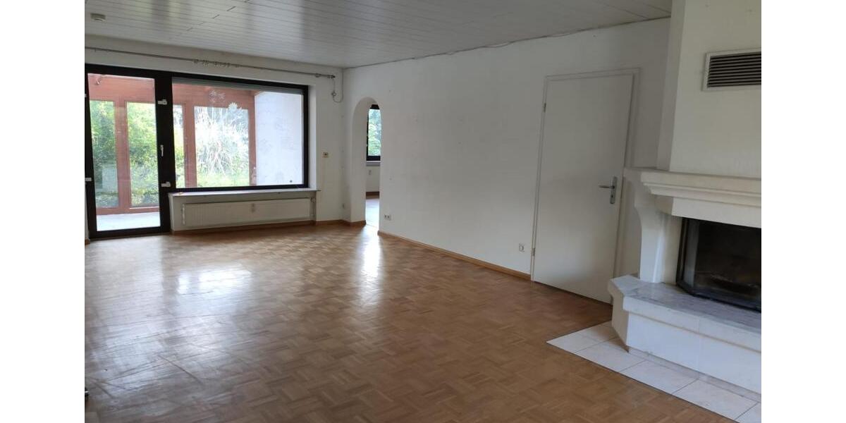 Einfamilienhaus Saarbrücken Dudweiler - 7 Zimmer, 195 m&sup2;, 430.000&euro; | Angebot:26498374