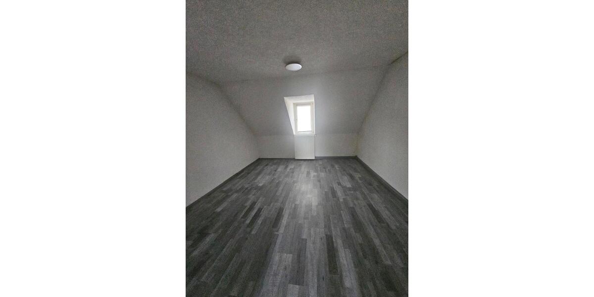 Dachgeschoßwohnung Neunkirchen Heinitz - 1 Zimmer, 55 m&sup2;, 470&euro; | Angebot:25838100