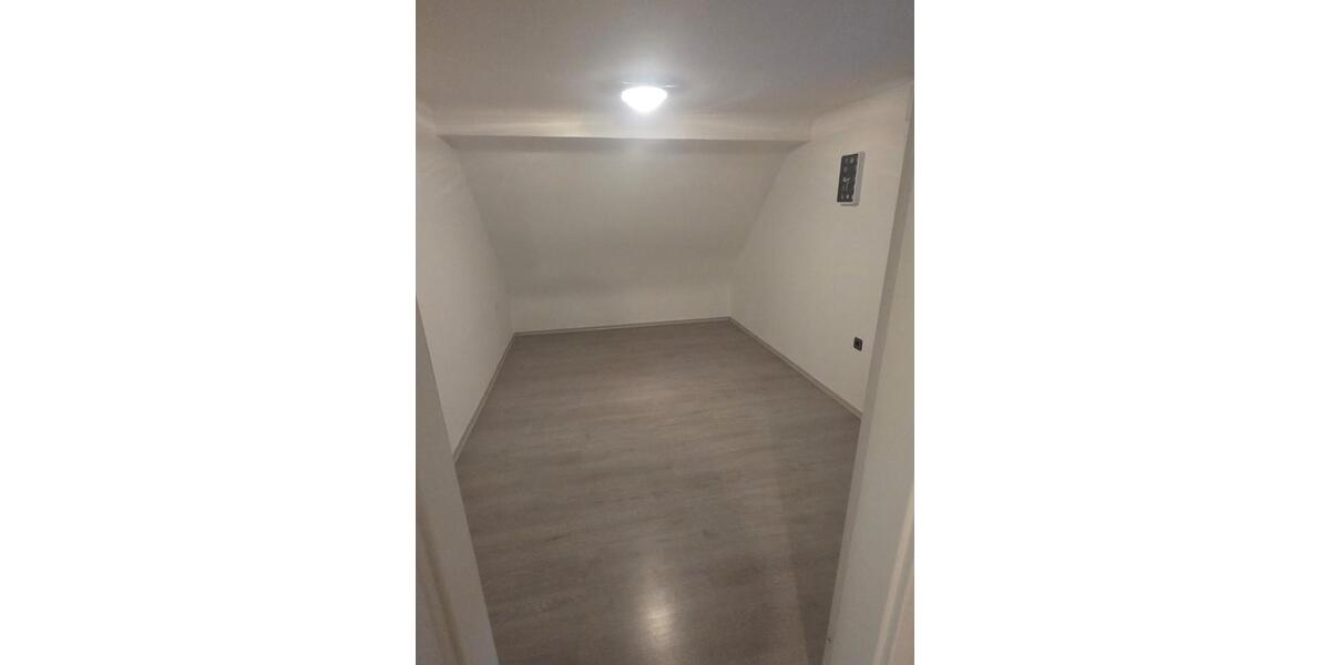 Etagenwohnung Saarbrücken Brebach-Fechingen - 4 Zimmer, 70 m&sup2;, 700&euro; | Angebot:25954760