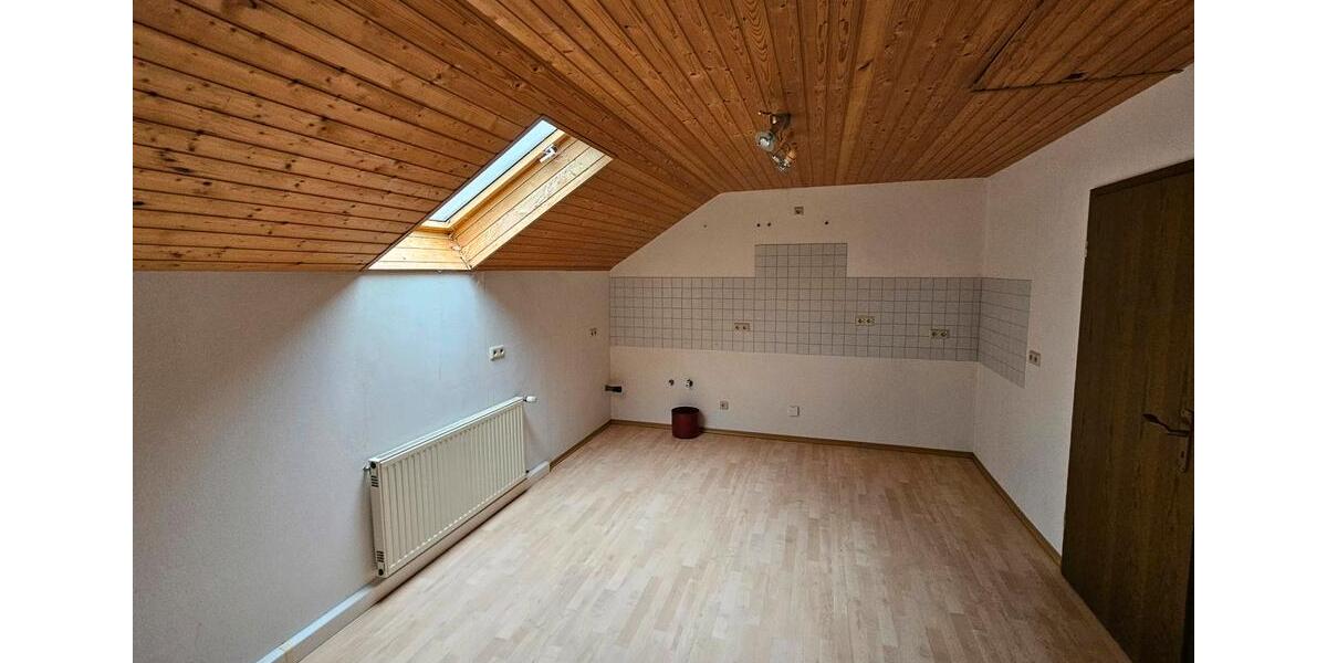 Einfamilienhaus Sankt Ingbert - 12 Zimmer, 207 m&sup2;, 322.000&euro; | Angebot:23283392