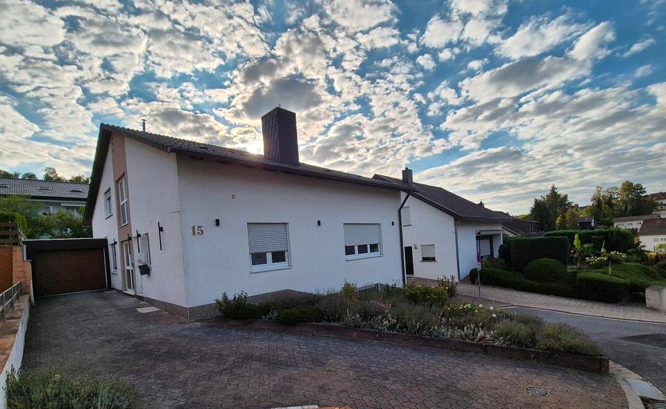 Etagenwohnung Sankt Ingbert - 1 Zimmer, 86 m&sup2;, 900&euro; | Angebot:25917919