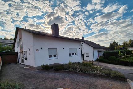 Wohnung Sankt Ingbert - 1 Zimmer, 86 m&sup2;, 900&euro; | Angebot:25917919