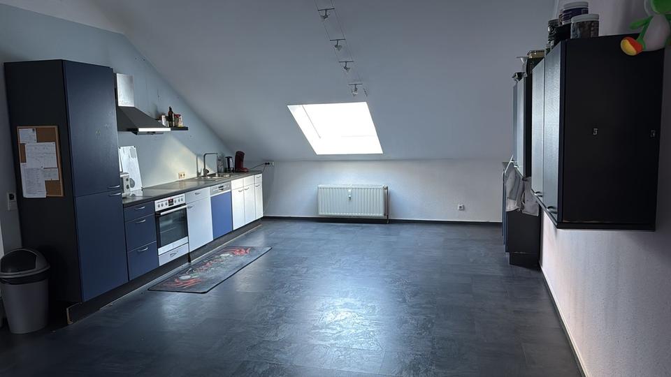 Dachgeschoßwohnung Bous - 5 Zimmer, 165 m&sup2;, 900&euro; | Angebot:25025158