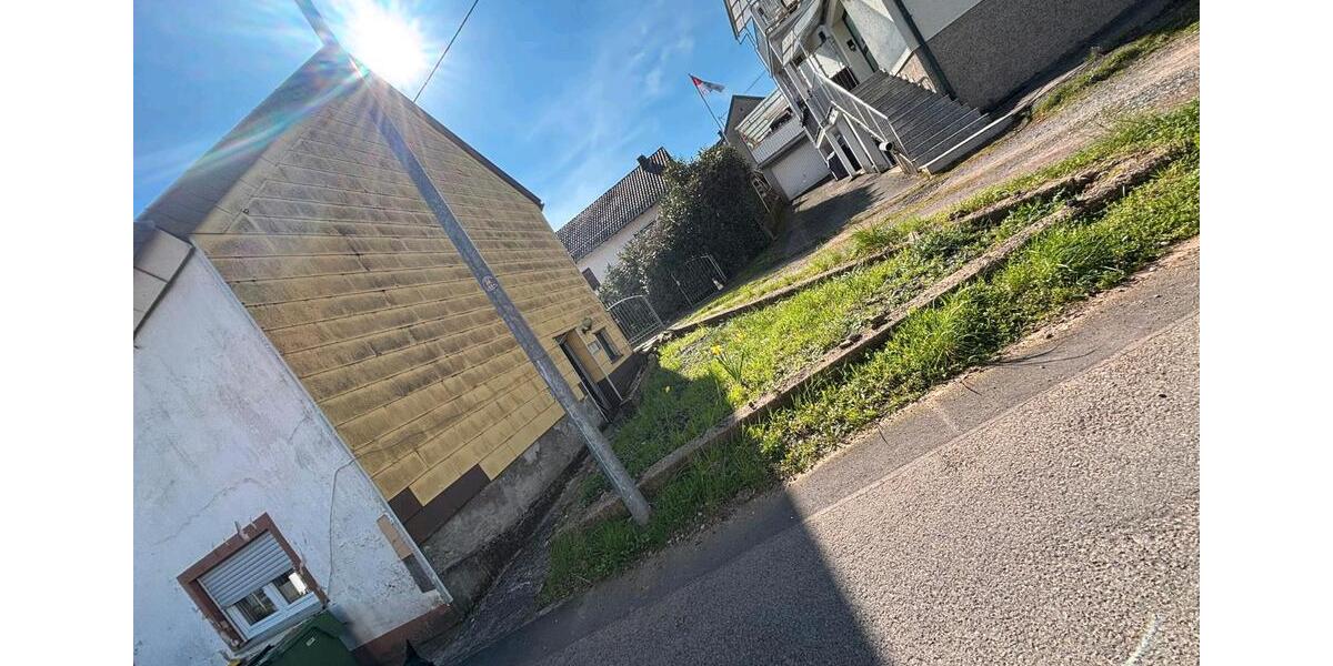 Einfamilienhaus Saarlouis - 5 Zimmer, 125 m&sup2;, 75.000&euro; | Angebot:25825038