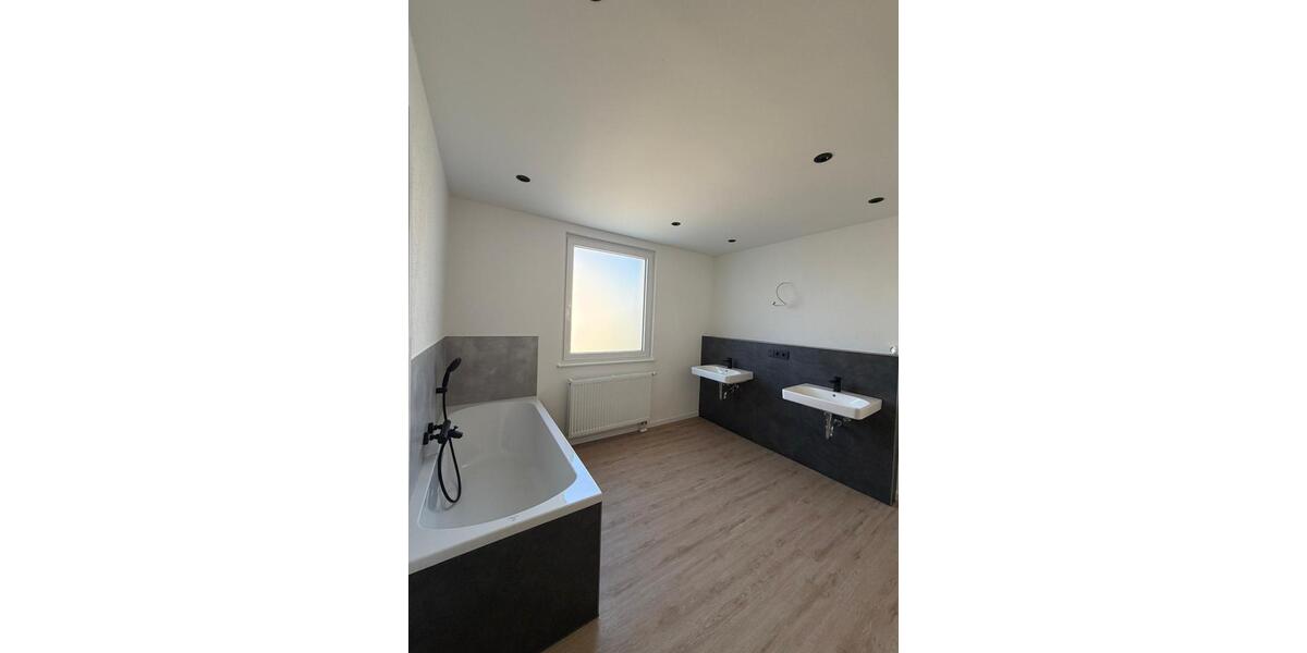 Etagenwohnung Saarbrücken Brebach-Fechingen - 4 Zimmer, 119 m&sup2;, 404.000&euro; | Angebot:26713767