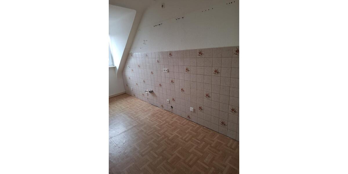 Dachgeschoßwohnung Bous - 3 Zimmer, 90 m&sup2;, 600&euro; | Angebot:26677032