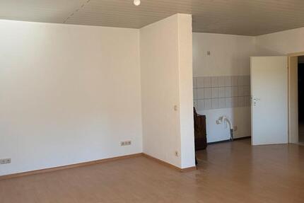 Wohnung Saarbrücken West - 1.5 Zimmer, 70 m&sup2;, 140.000&euro; | Angebot:26827178
