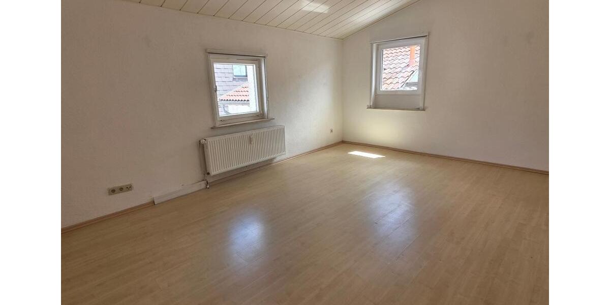 Etagenwohnung Schwalbach - 3 Zimmer, 80 m&sup2;, 530&euro; | Angebot:24762581