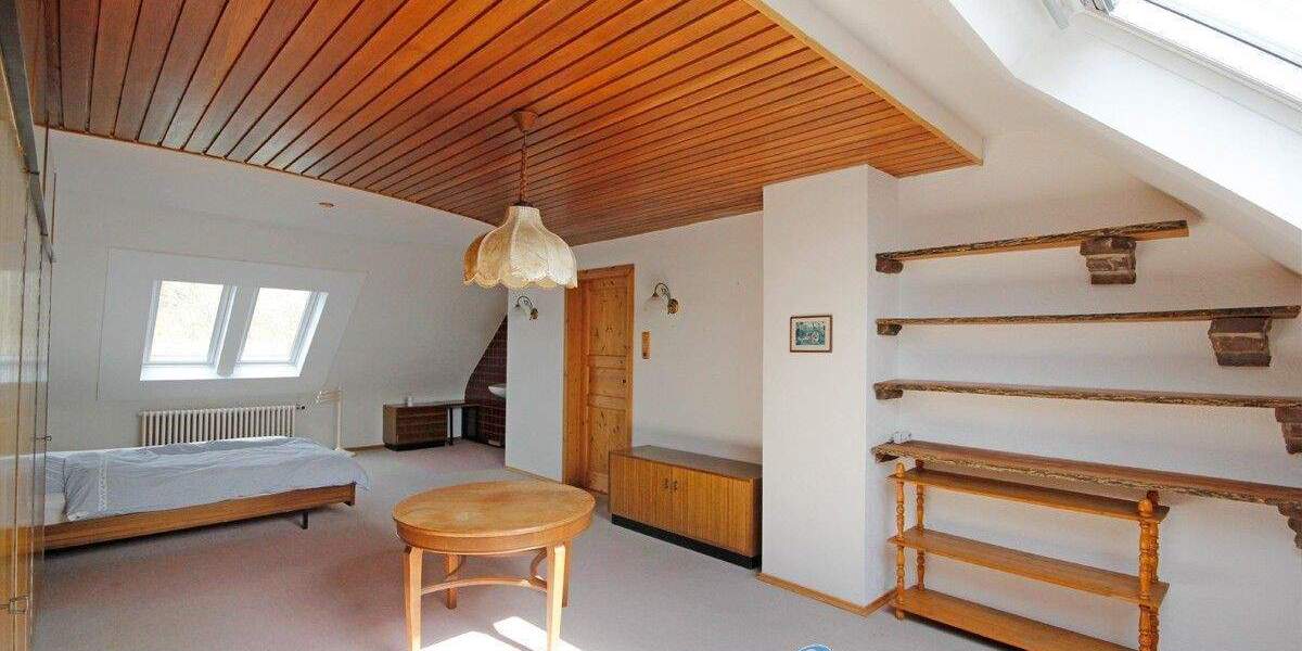 Doppelhaushälfte Bexbach - 9 Zimmer, 213 m&sup2;, 379.000&euro; | Angebot:25664164