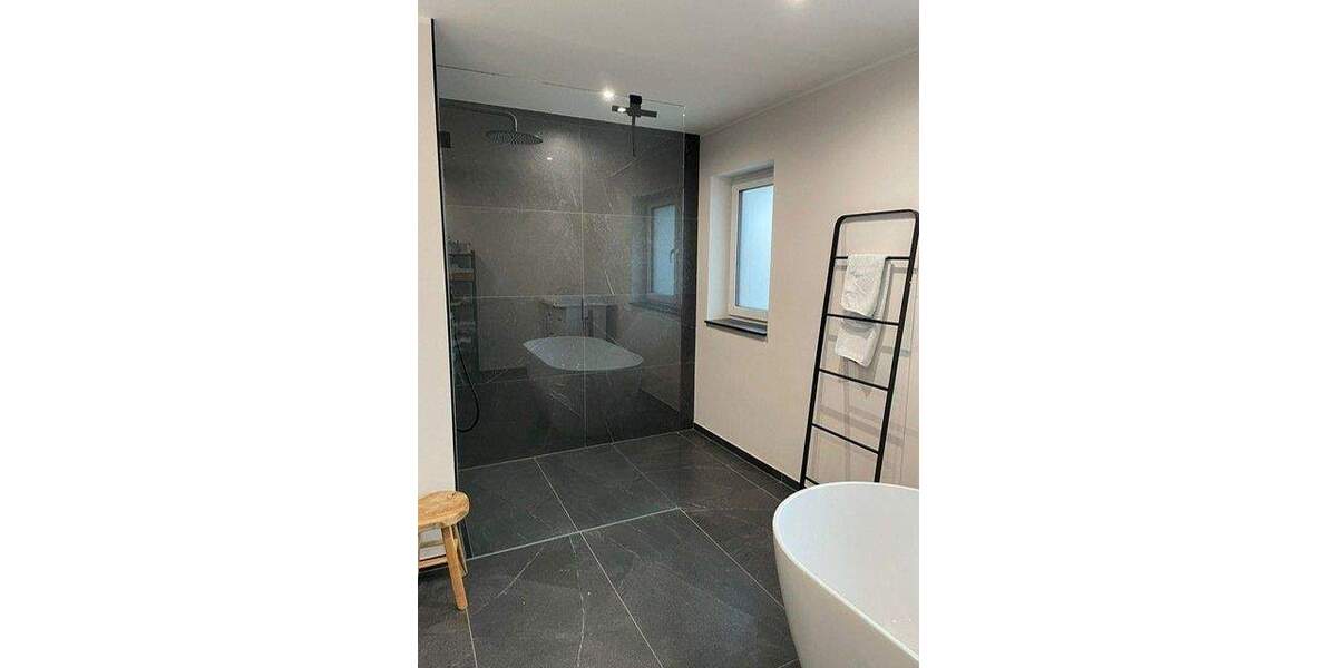 Einfamilienhaus Großrosseln - 9 Zimmer, 342 m&sup2;, 699.000&euro; | Angebot:25797882