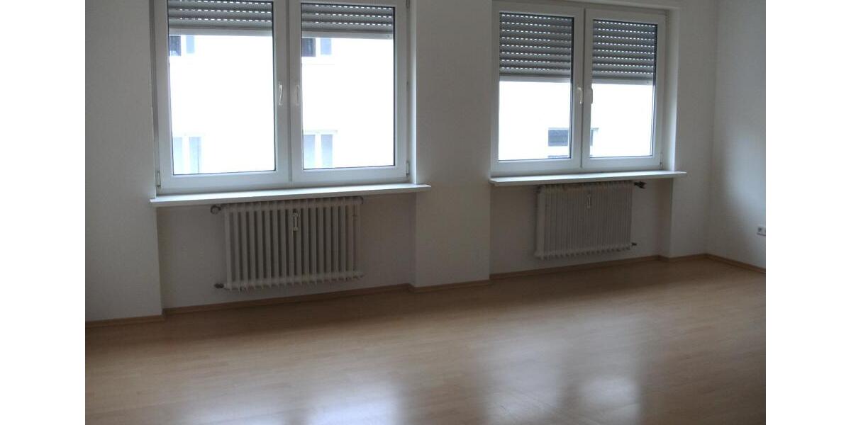 Etagenwohnung Saarbrücken - 3 Zimmer, 89 m&sup2;, 795&euro; | Angebot:25327497