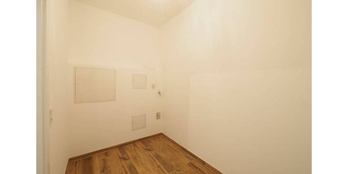 Etagenwohnung Friedrichsthal - 3 Zimmer, 97 m&sup2;, 850&euro; | Angebot:25984565