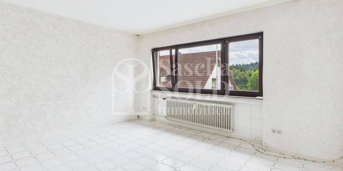 Helle und gut geschnittene 4-ZKB-Wohnung in St. Ingbert mit Balkon, Garage & großem Kellerraum - Etagenwohnung Sankt Ingbert Hassel | Angebot:26018615