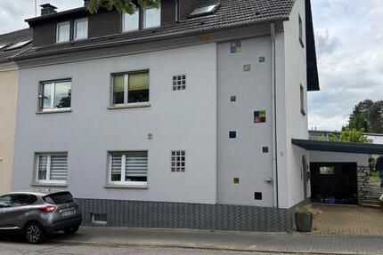 Wohnung Saarbrücken Ensheim - 9 Zimmer, 240 m&sup2;, 2.390&euro; | Angebot:27640290