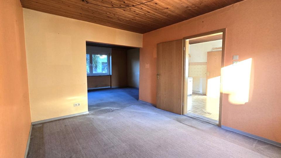 Reihenhaus Saarbrücken Dudweiler - 5 Zimmer, 110 m&sup2;, 100.000&euro; | Angebot:26780235