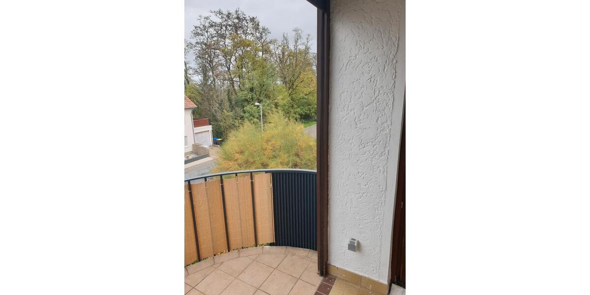 Etagenwohnung Saarbrücken Neue Bremm - 3 Zimmer, 70 m&sup2;, 850&euro; | Angebot:25905772