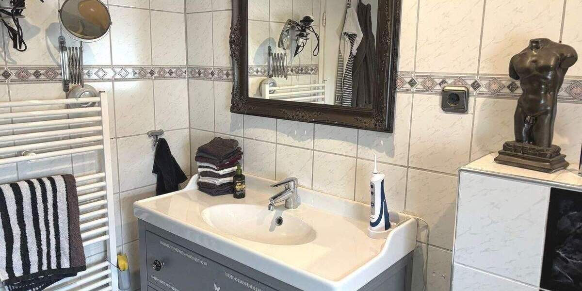 Einfamilienhaus Schwalbach Hülzweiler - 5 Zimmer, 123 m&sup2;, 129.000&euro; | Angebot:25667219