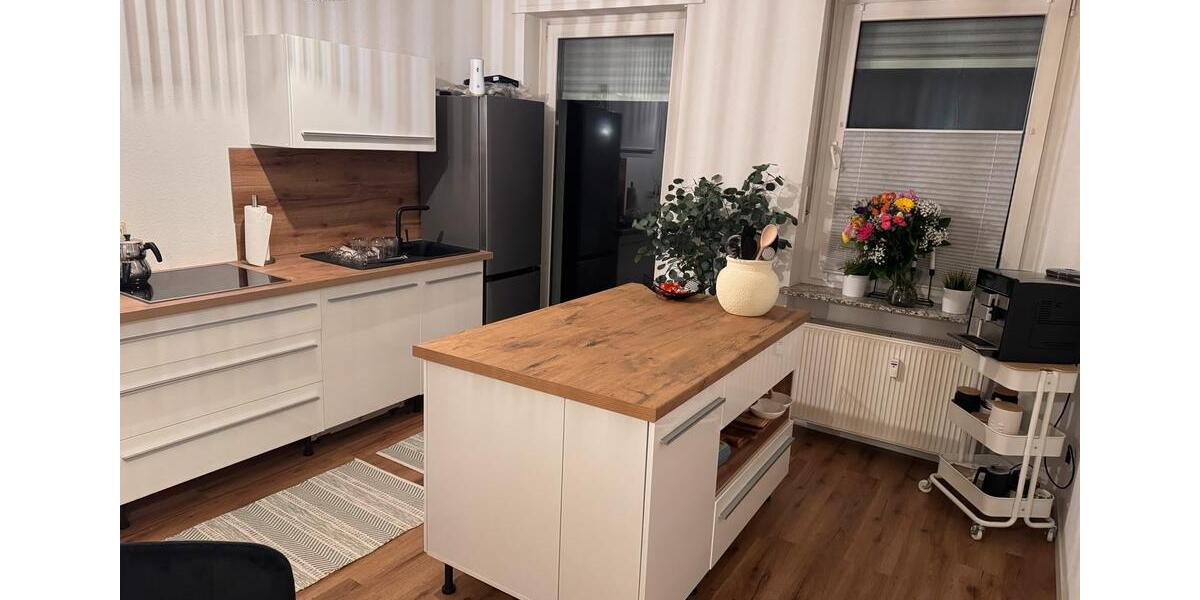 Etagenwohnung Saarbrücken - 2 Zimmer, 80 m&sup2;, 900&euro; | Angebot:25916352