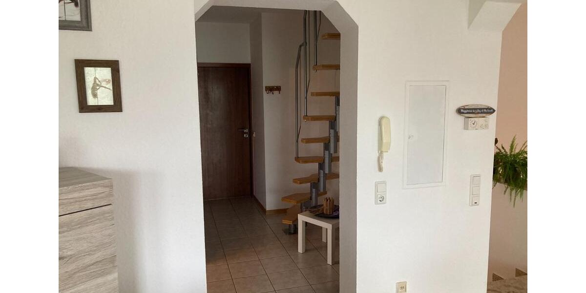 Dachgeschoßwohnung Saarlouis - 6 Zimmer, 116 m&sup2;, 240.000&euro; | Angebot:24941021