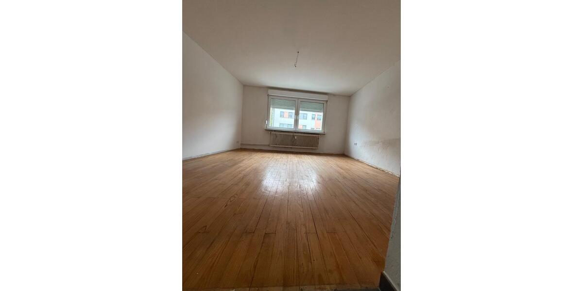 Erdgeschoßwohnung Völklingen - 3 Zimmer, 100 m&sup2;, 1.000&euro; | Angebot:25539811