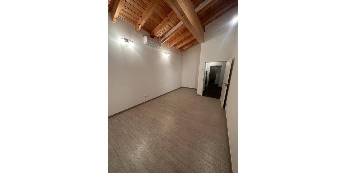 Doppelhaushälfte Püttlingen - 4 Zimmer, 230 m&sup2;, 1.930&euro; | Angebot:24895523