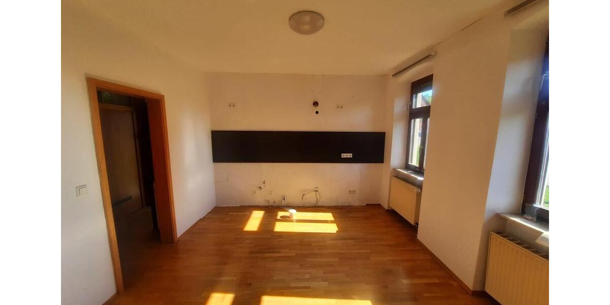 Einfamilienhaus Heusweiler - 4 Zimmer, 120 m&sup2;, 1.000&euro; | Angebot:26692027