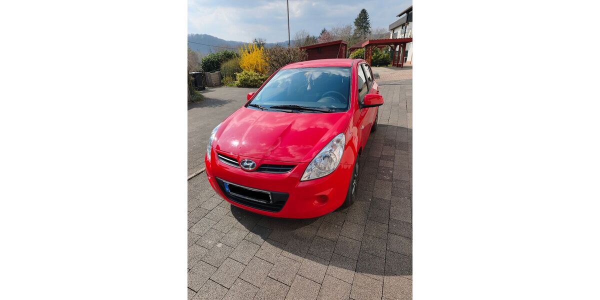 Hyundai i20 125.500 km 3.500 &euro; Wallerfangen 66798