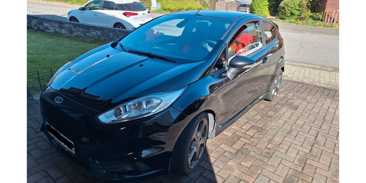 Ford Fiesta 172.000 km 8.700 &euro; Friedrichsthal 66299