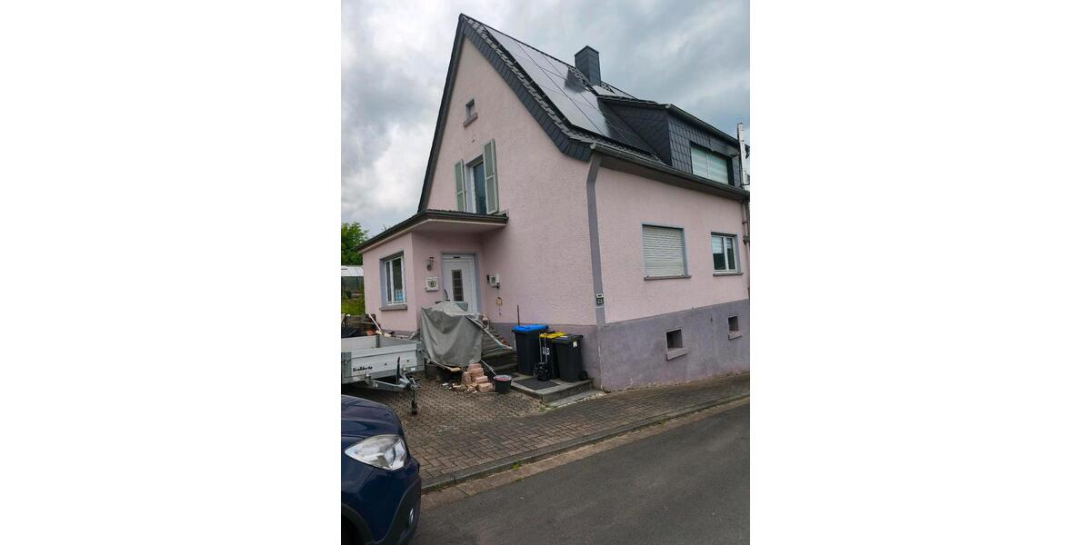 Reihenhaus Sankt Wendel - 7 Zimmer, 200 m&sup2;, 160.000&euro; | Angebot:24236125