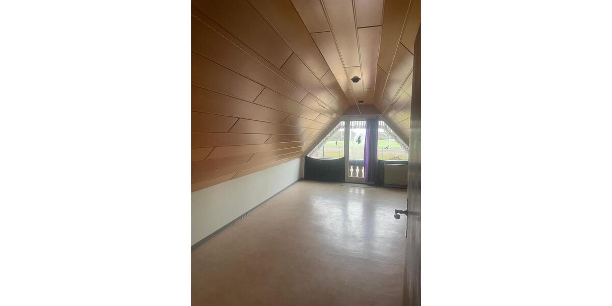 Einfamilienhaus Heusweiler - 8 Zimmer, 220 m&sup2;, 365.000&euro; | Angebot:25890092