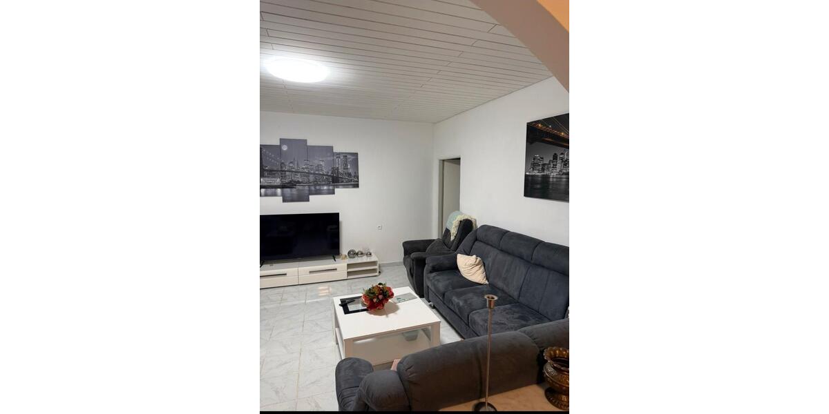 Etagenwohnung Sankt Ingbert - 10 Zimmer, 245 m&sup2;, 336.000&euro; | Angebot:24572206