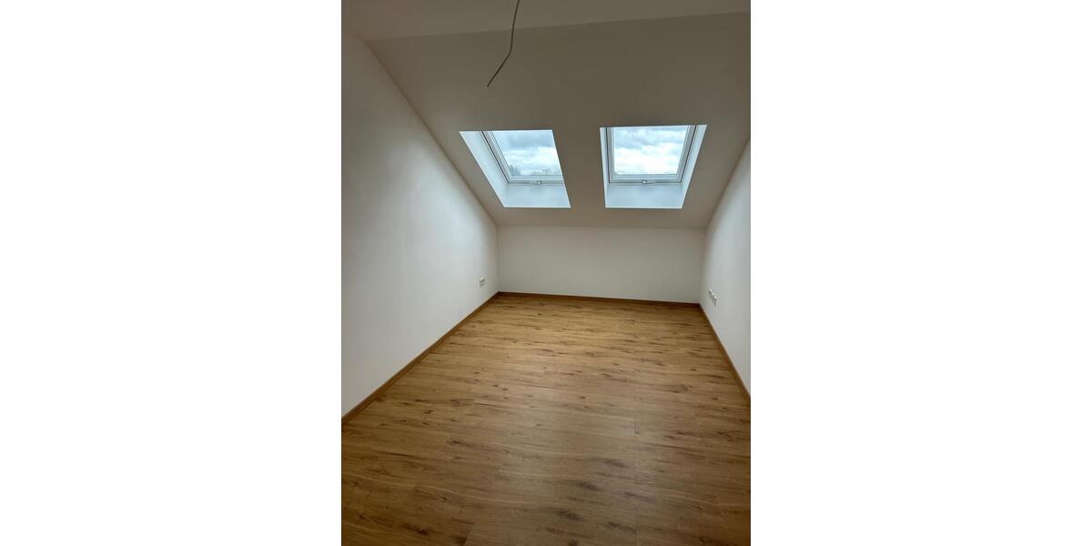 Maisonettenwohnung Neunkirchen Heinitz - 4 Zimmer, 117 m&sup2;, 1.475&euro; | Angebot:24101089