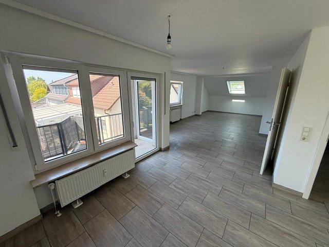Dachgeschoßwohnung Nalbach - 3 Zimmer, 80 m&sup2;, 800&euro; | Angebot:26635859