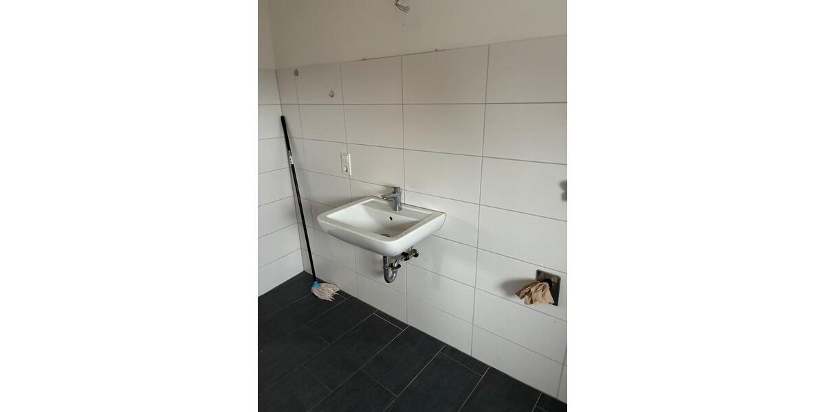 Dachgeschoßwohnung Saarbrücken - 3 Zimmer, 82 m&sup2;, 620&euro; | Angebot:25566479