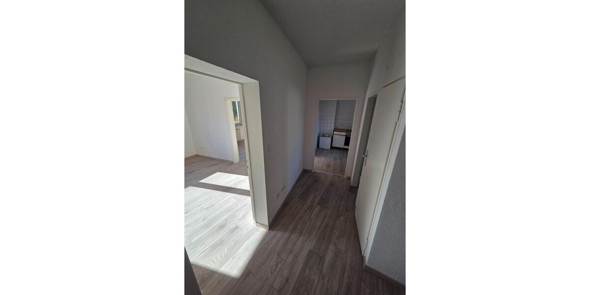 Etagenwohnung Saarbrücken Neue Bremm - 4 Zimmer, 100 m&sup2;, 1.000&euro; | Angebot:26689397