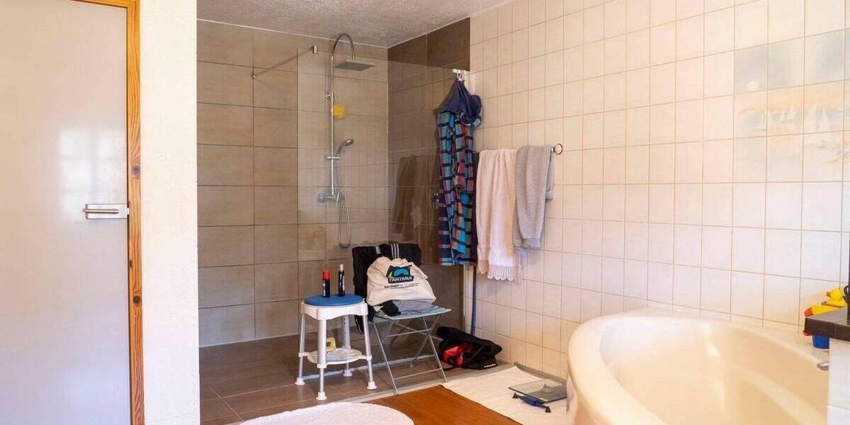 Mehrfamilienhaus, Wohnhaus Blieskastel Breitfurt - 7 Zimmer, 241 m&sup2;, 299.000&euro; | Angebot:25667229