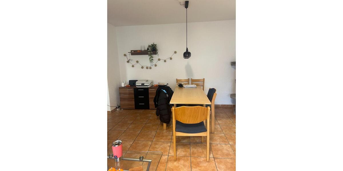 Etagenwohnung Friedrichsthal - 2 Zimmer, 60 m&sup2;, 450&euro; | Angebot:23704102
